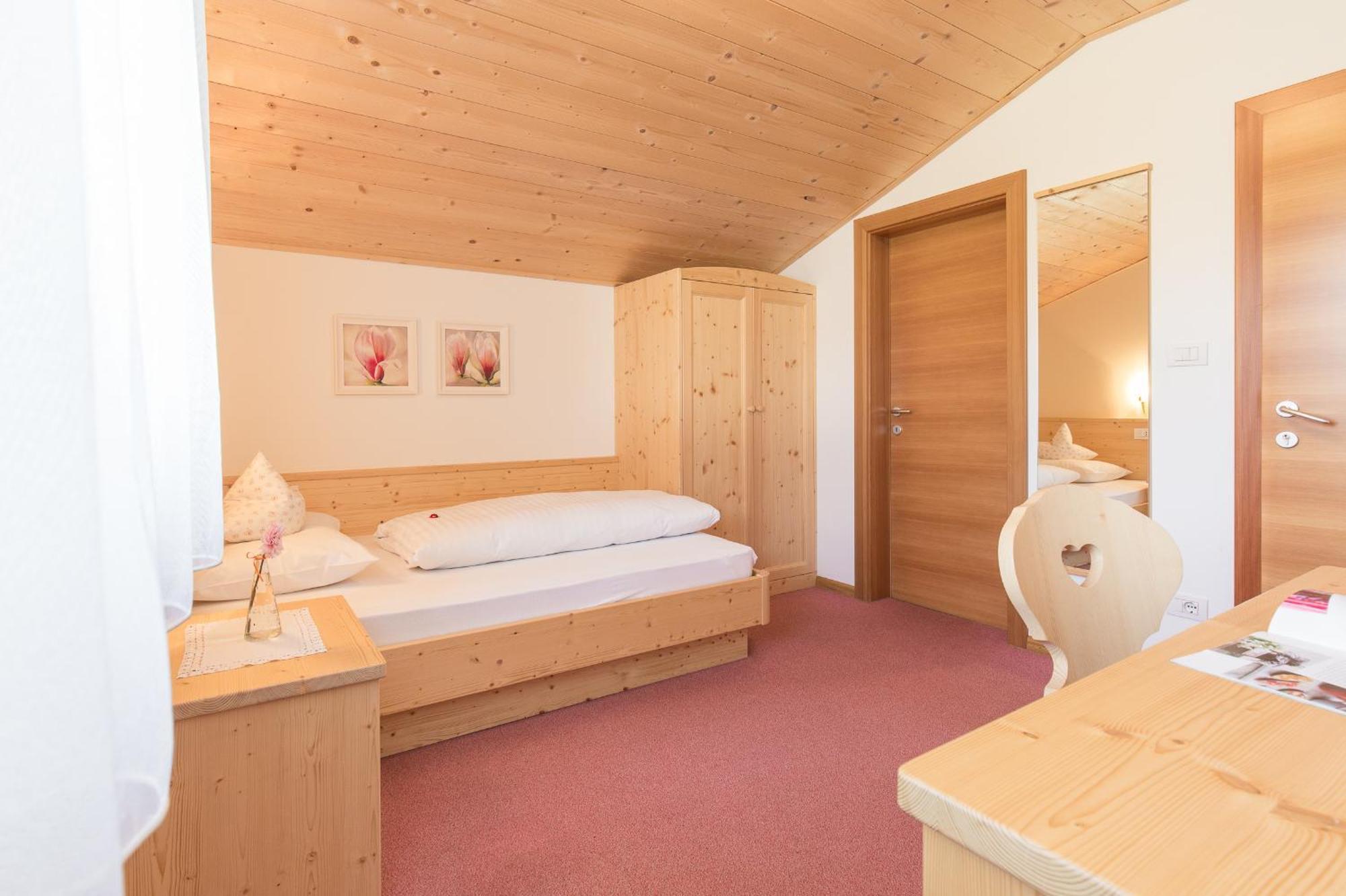 Tirolerhof Pension Natz-Schabs Habitación foto